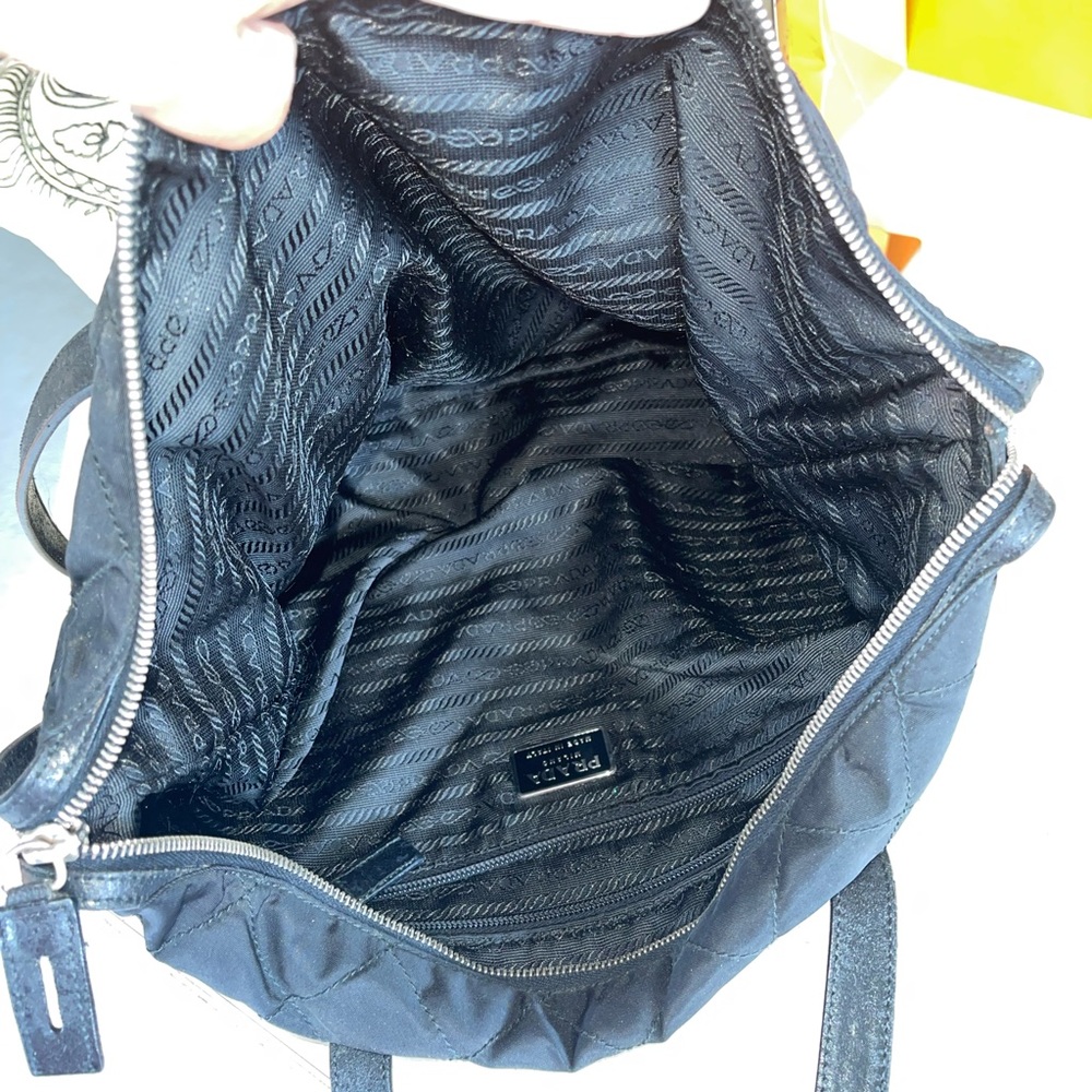 Prada shoulder bag🧳👜🖤 - Picture 9 of 13